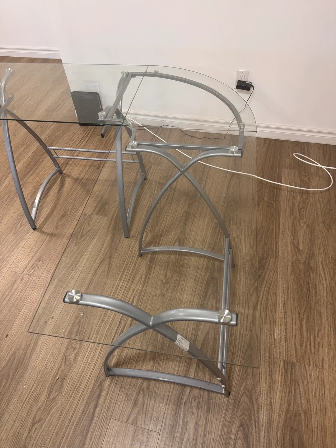 Glass Top Desk with Silver Frame image indicator(6)