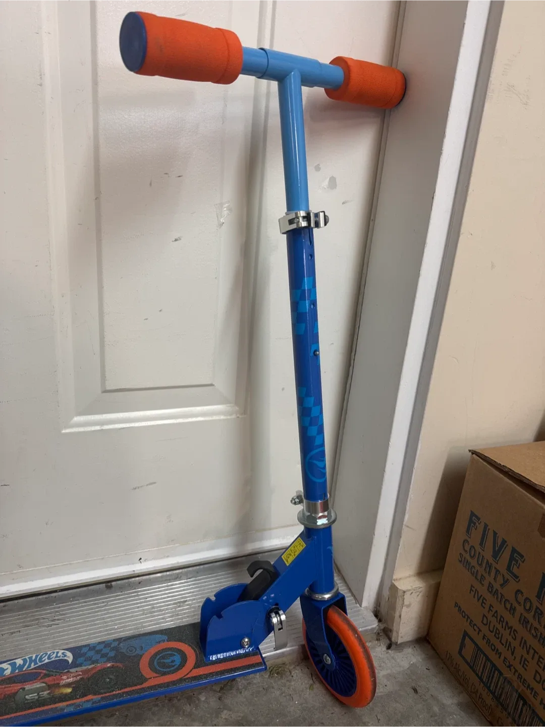 Hot Wheels Blue Scooter image indicator(3)