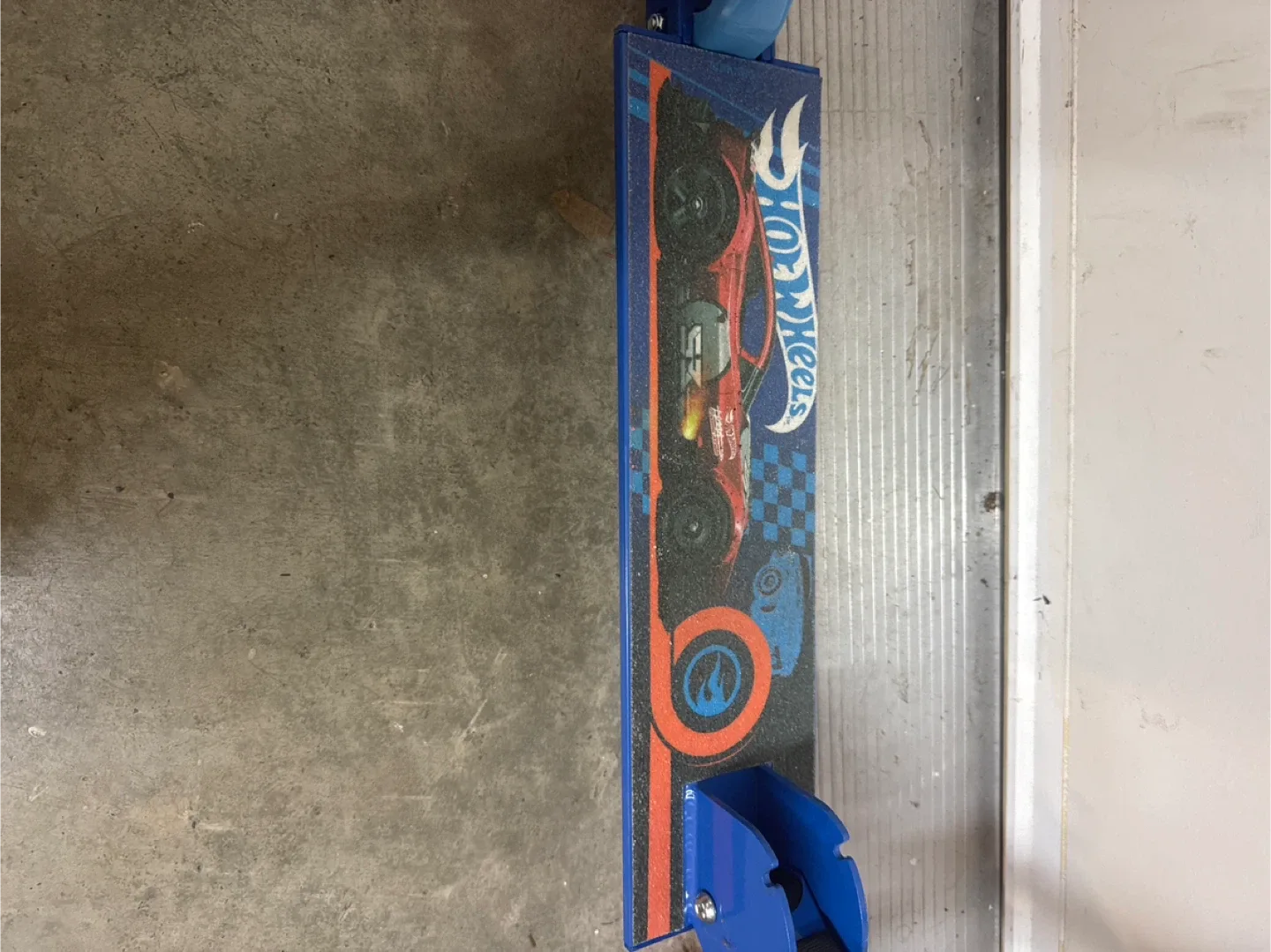 Hot Wheels Blue Scooter image indicator(2)