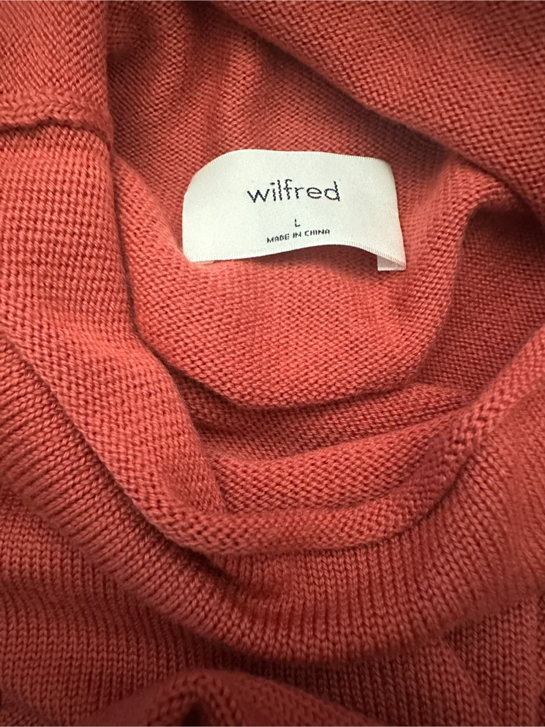 Aritzia Wilfred Montpellier Turtleneck Rosy Red - Large $50 image indicator(4)