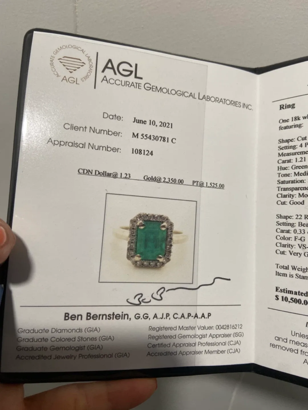 Emerald & Diamond Halo Ring image indicator(5)