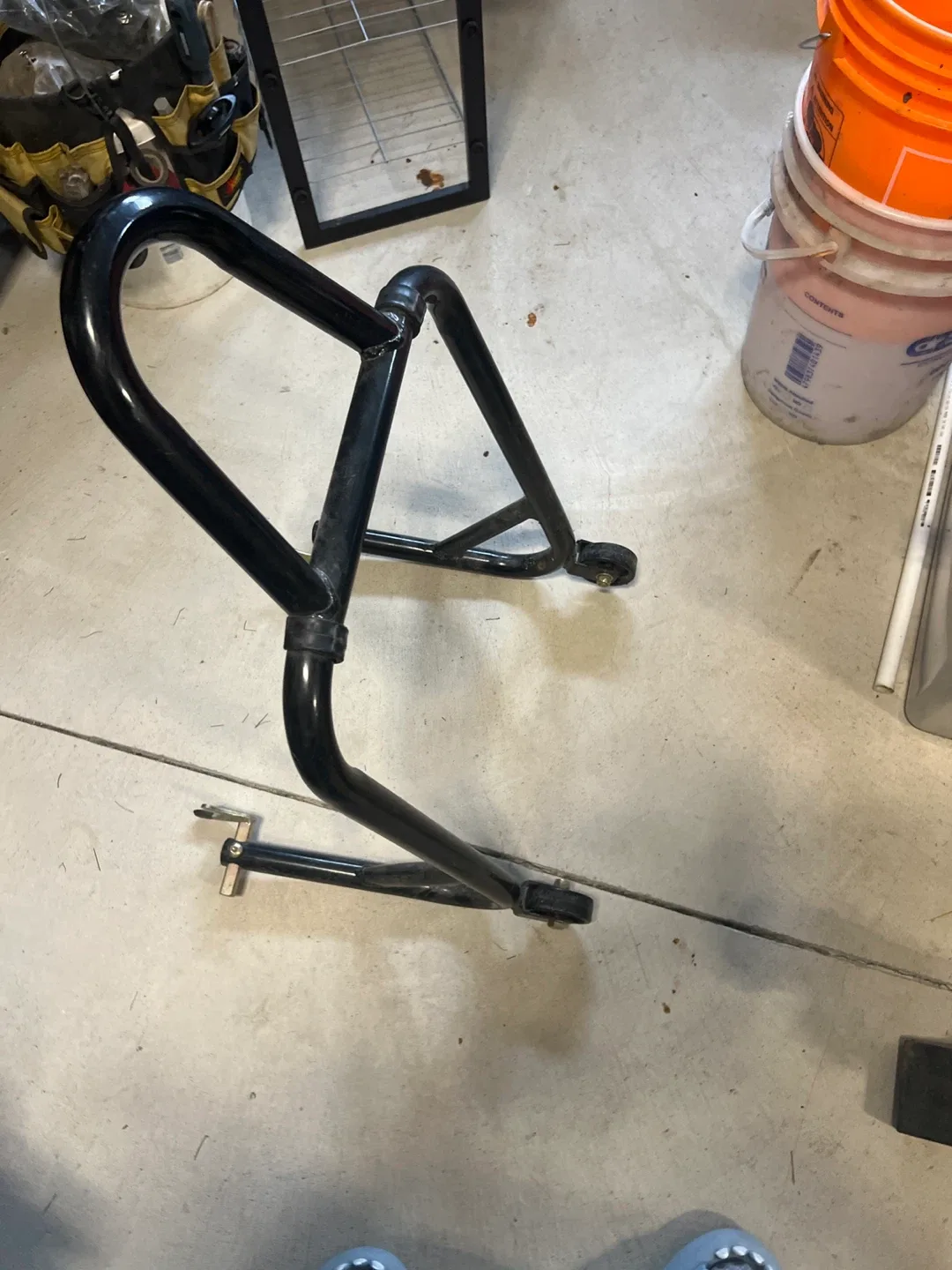 motorbike stand thumbnail