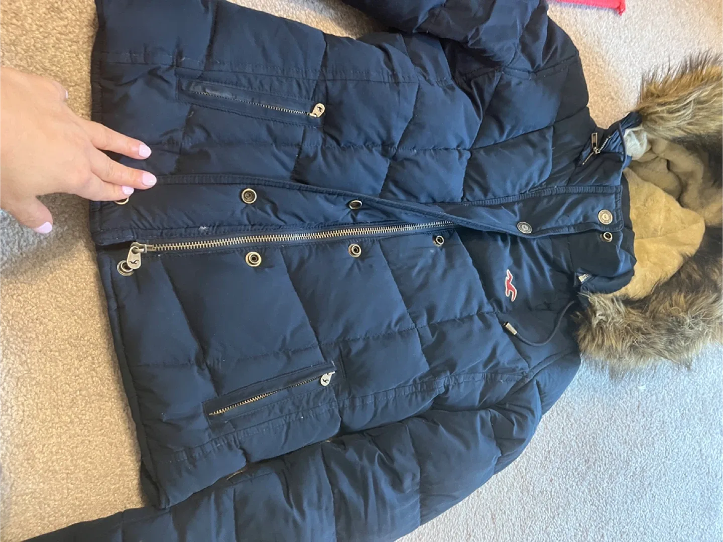 Hollister Puffer Jacket - Size S image indicator(2)