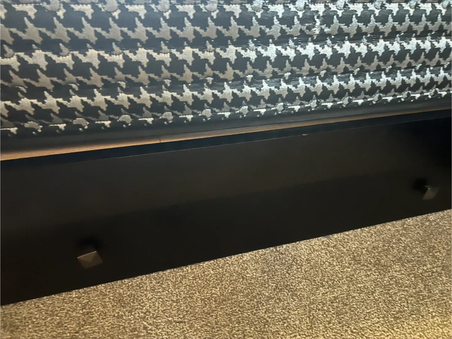 Kind size heavy duty bed with drawers and mattress image indicator(4)