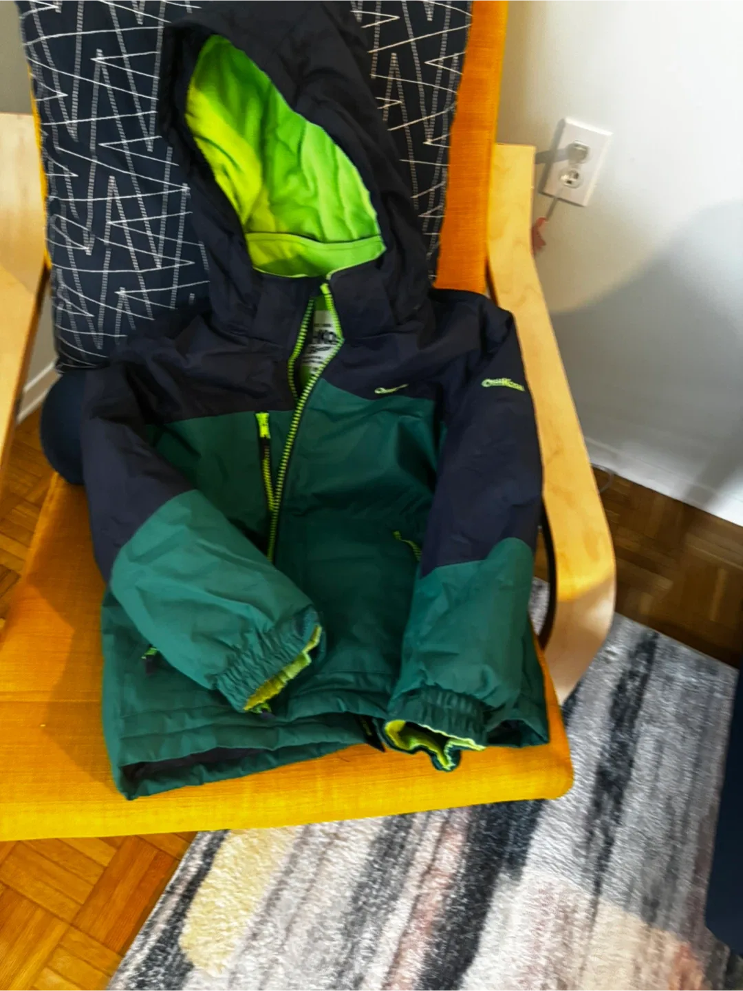 OshKosh B'gosh Winter Jacket Size 8 image indicator(4)