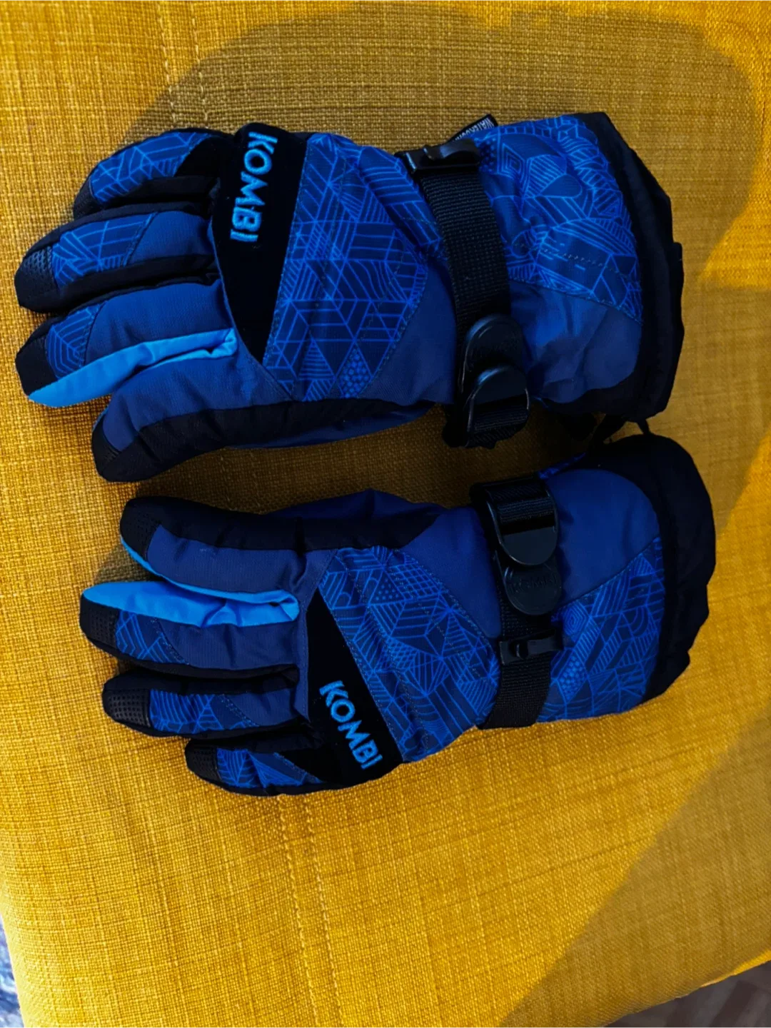 Kombi Juniors XS/TP Blue Gloves image indicator(2)