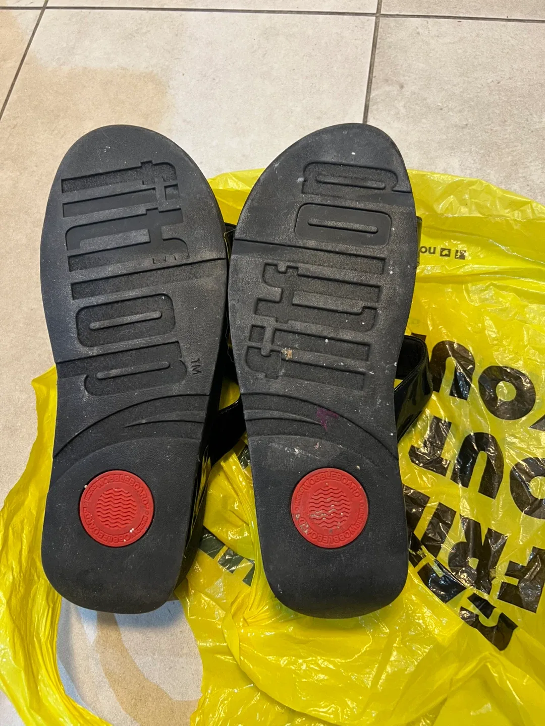 Fitflop Black Sandals US 11 image indicator(6)