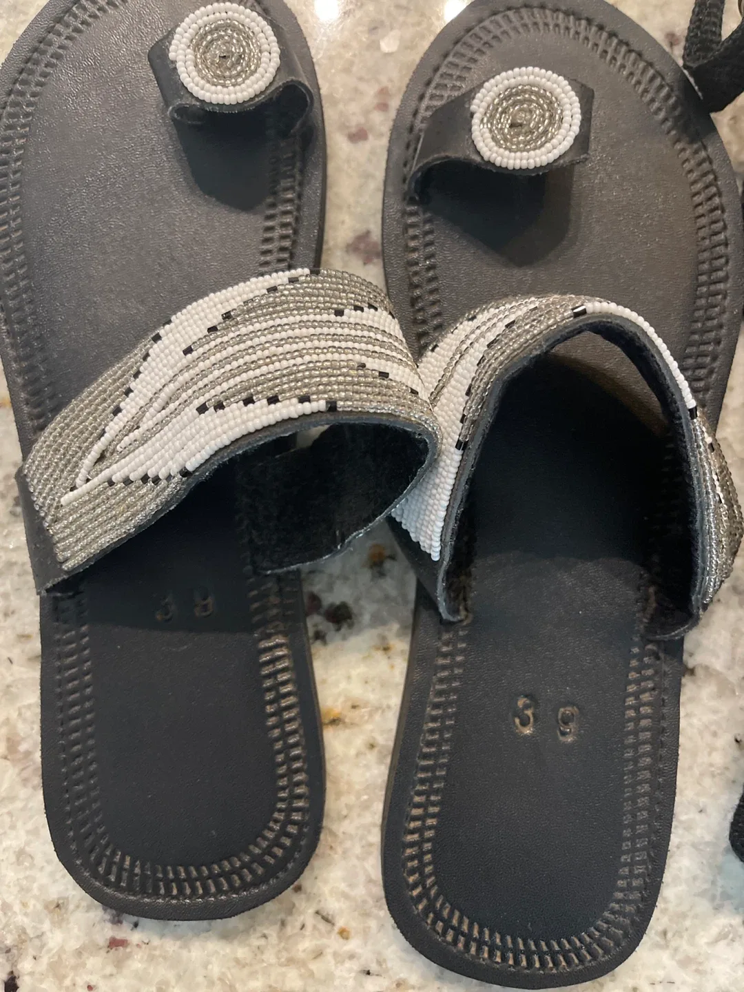 Sandals size 39 & bag & bracelet & necklace from Kenya image indicator(2)