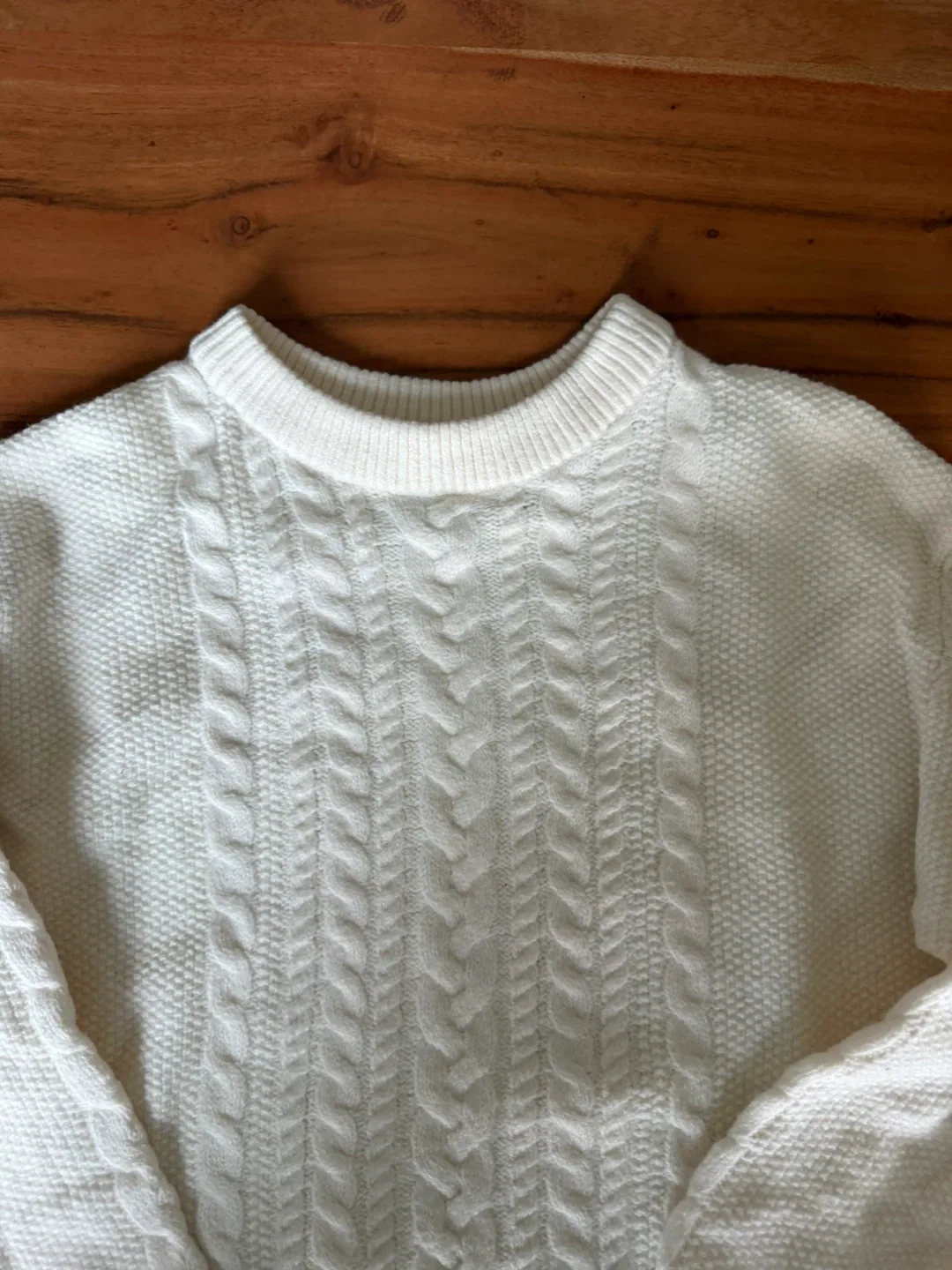 Old Navy Cream Cable Knit Sweater - Size L (10-12)