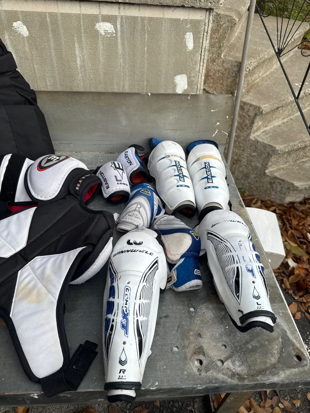 Hockey Gear Bundle - CCM, Easton, Winnwell image indicator(2)