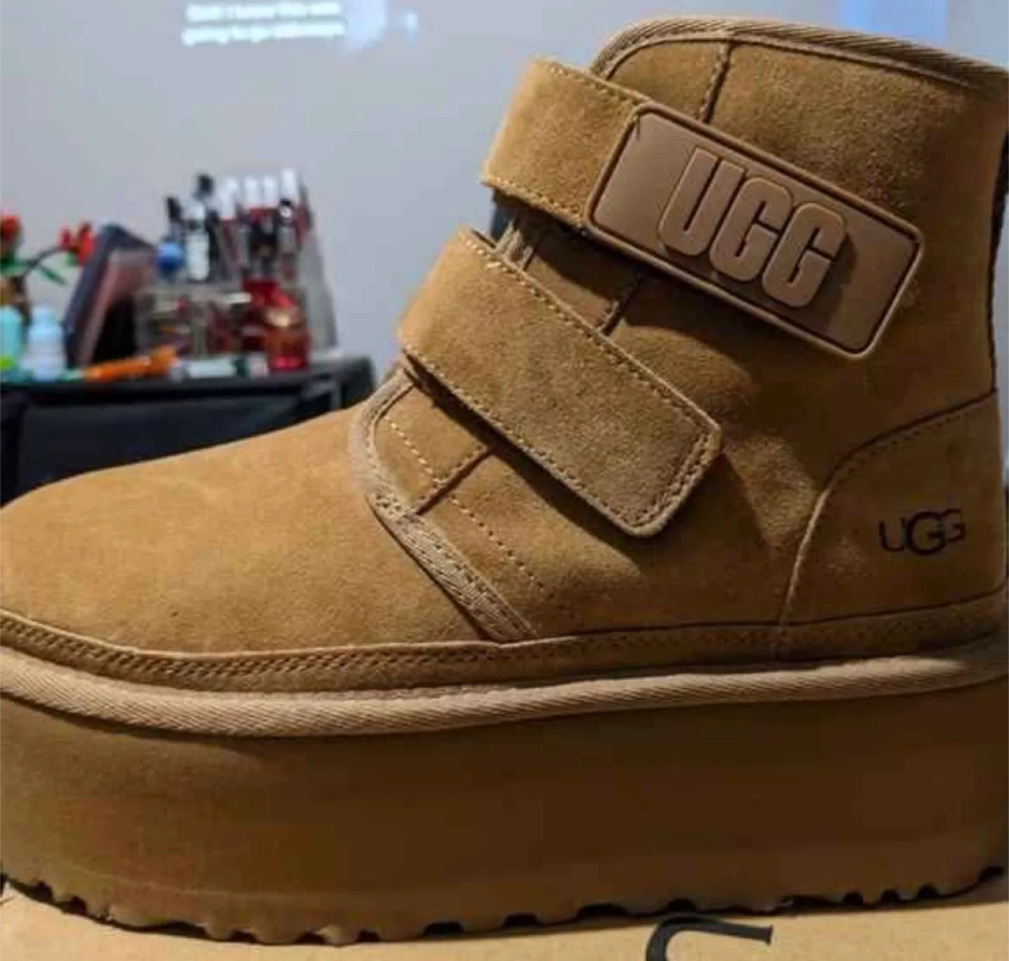 UGG Neumel Platform Boots - NEW - Size 7