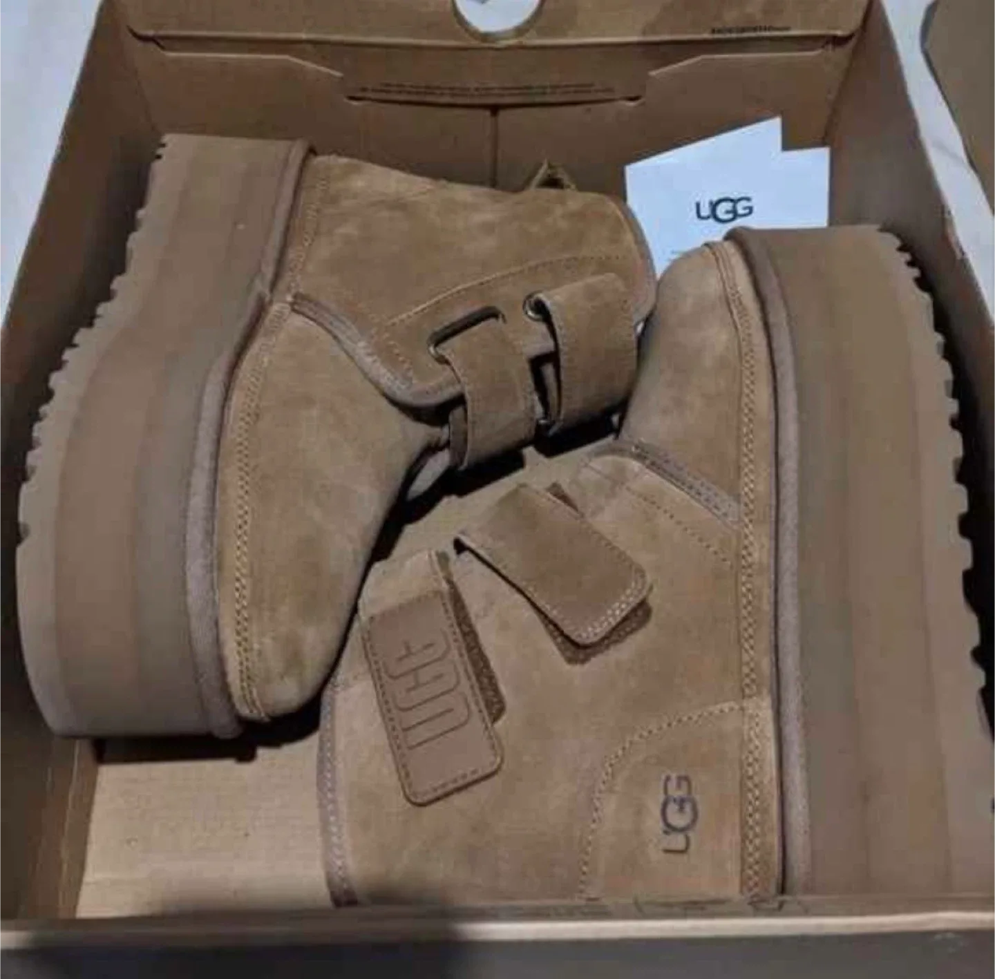 UGG Neumel Platform Boots - NEW - Size 7 image indicator(3)