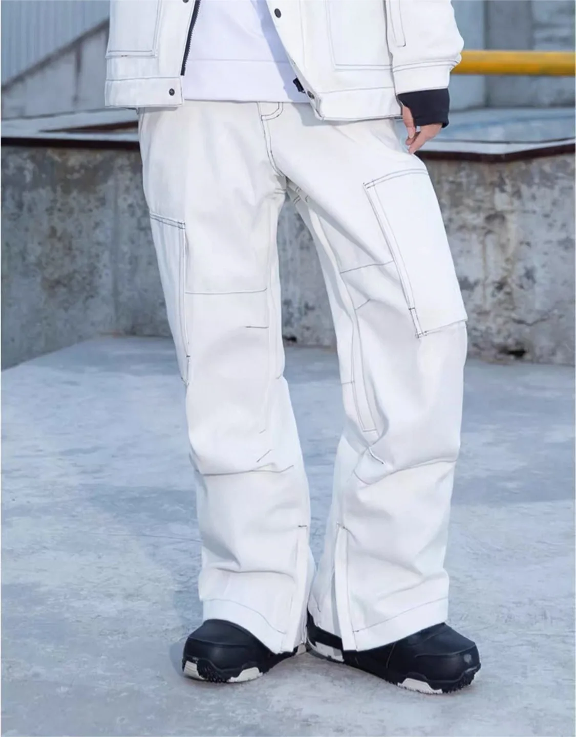 White denim Snow Pants - Size L image indicator(2)