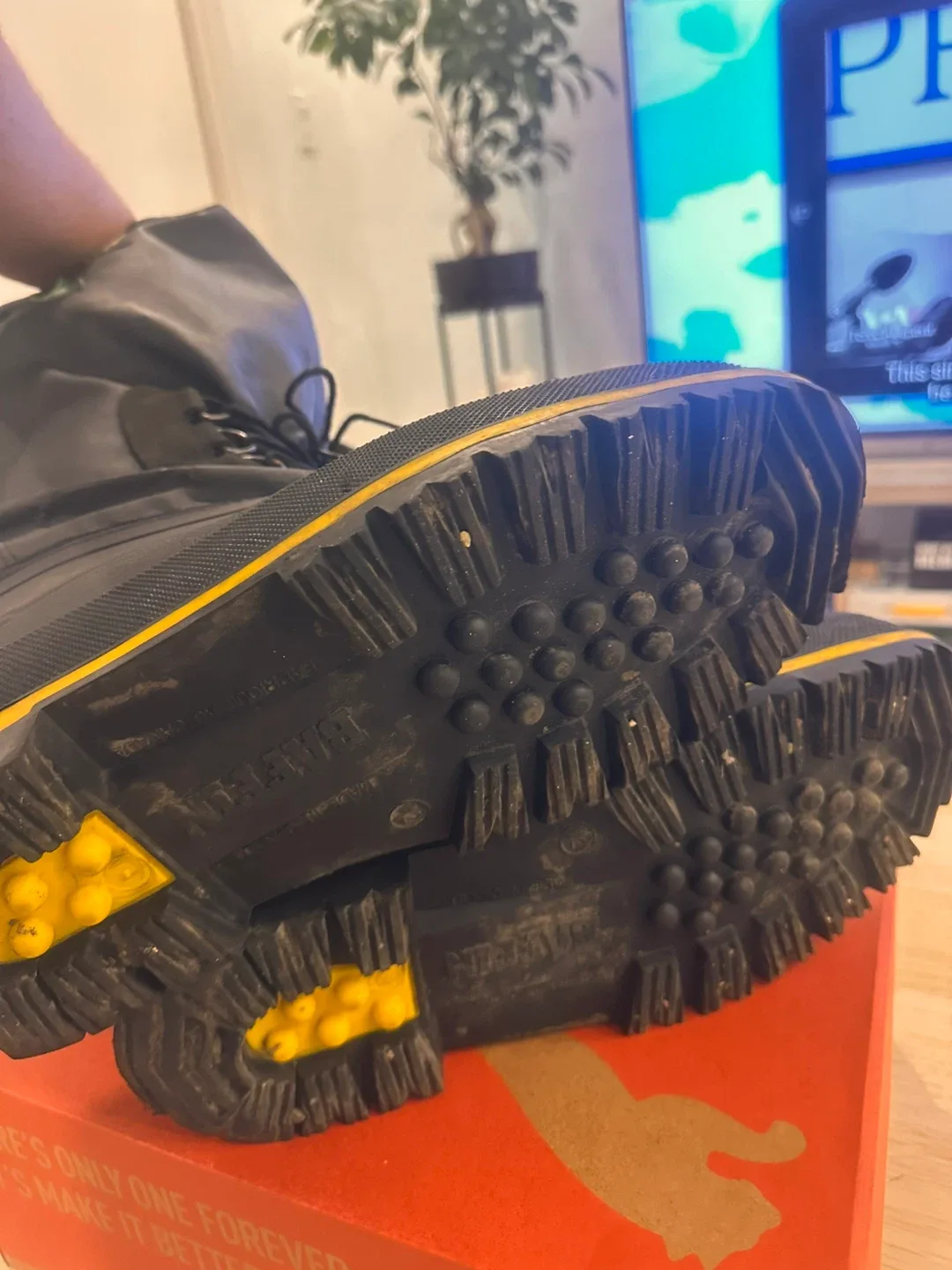 Baffin safety Technology Black Winter Boots size 12 image indicator(6)