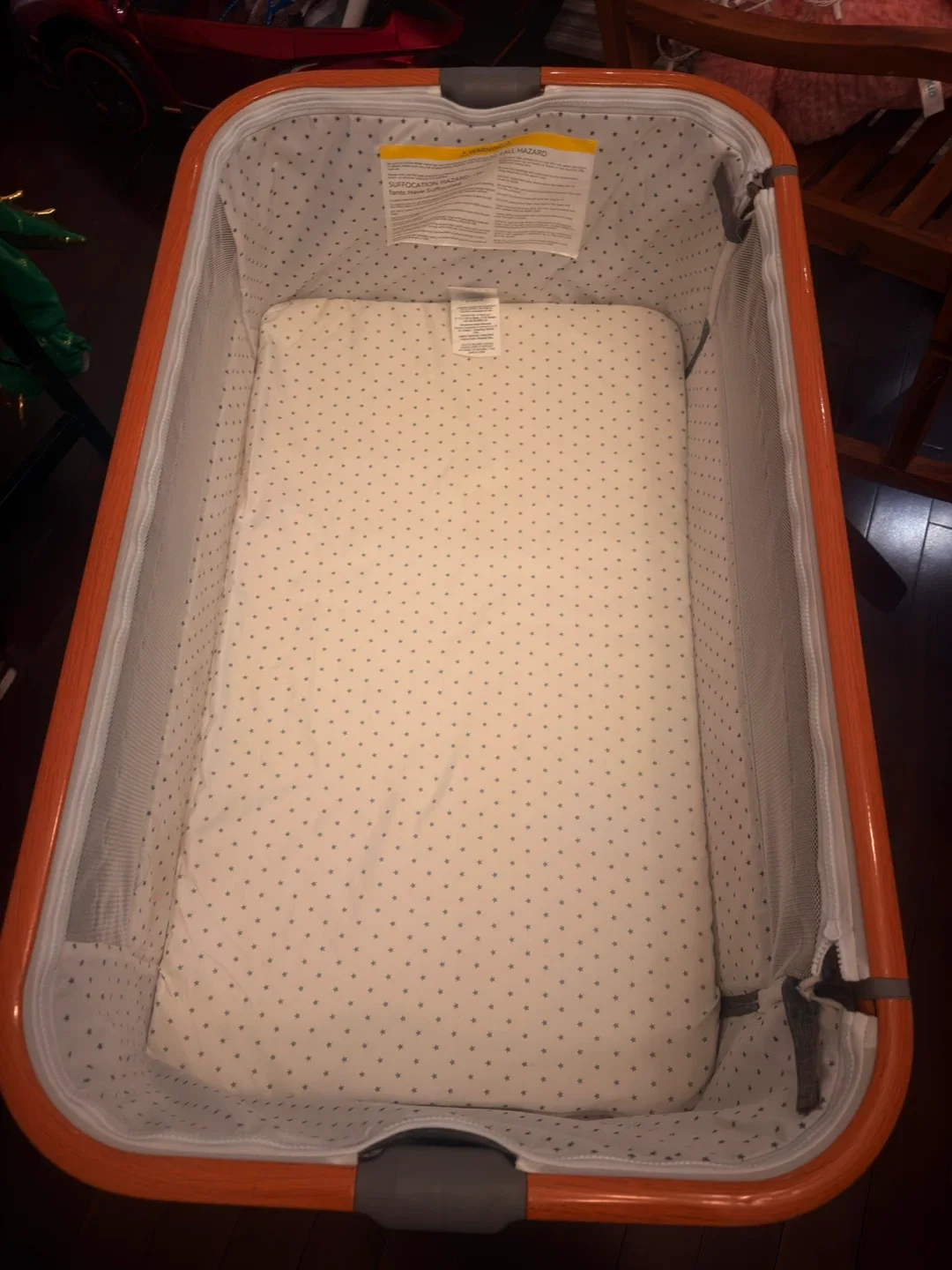 Komcot Baby Bassinet - Adjustable Bedside Sleeper image indicator(2)