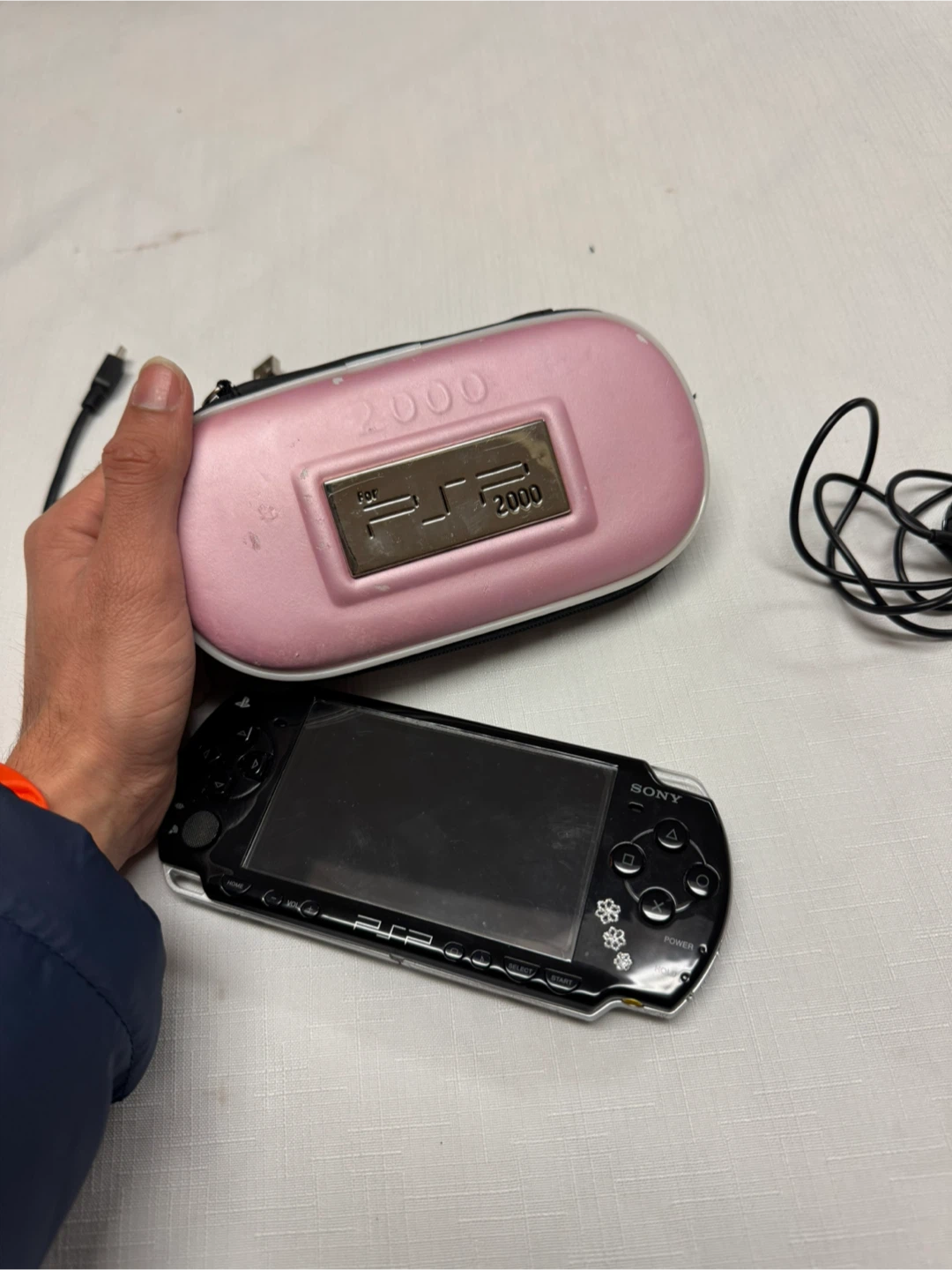 Sony PSP 2000 Black with Pink Case - photo 3
