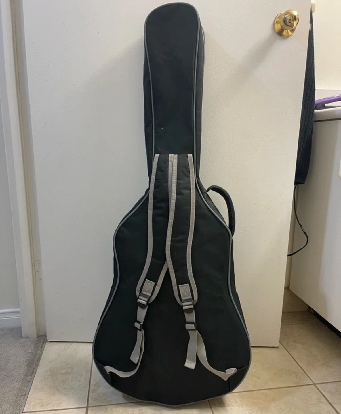 Donner Acoustic Guitar with Accessories image indicator(8)