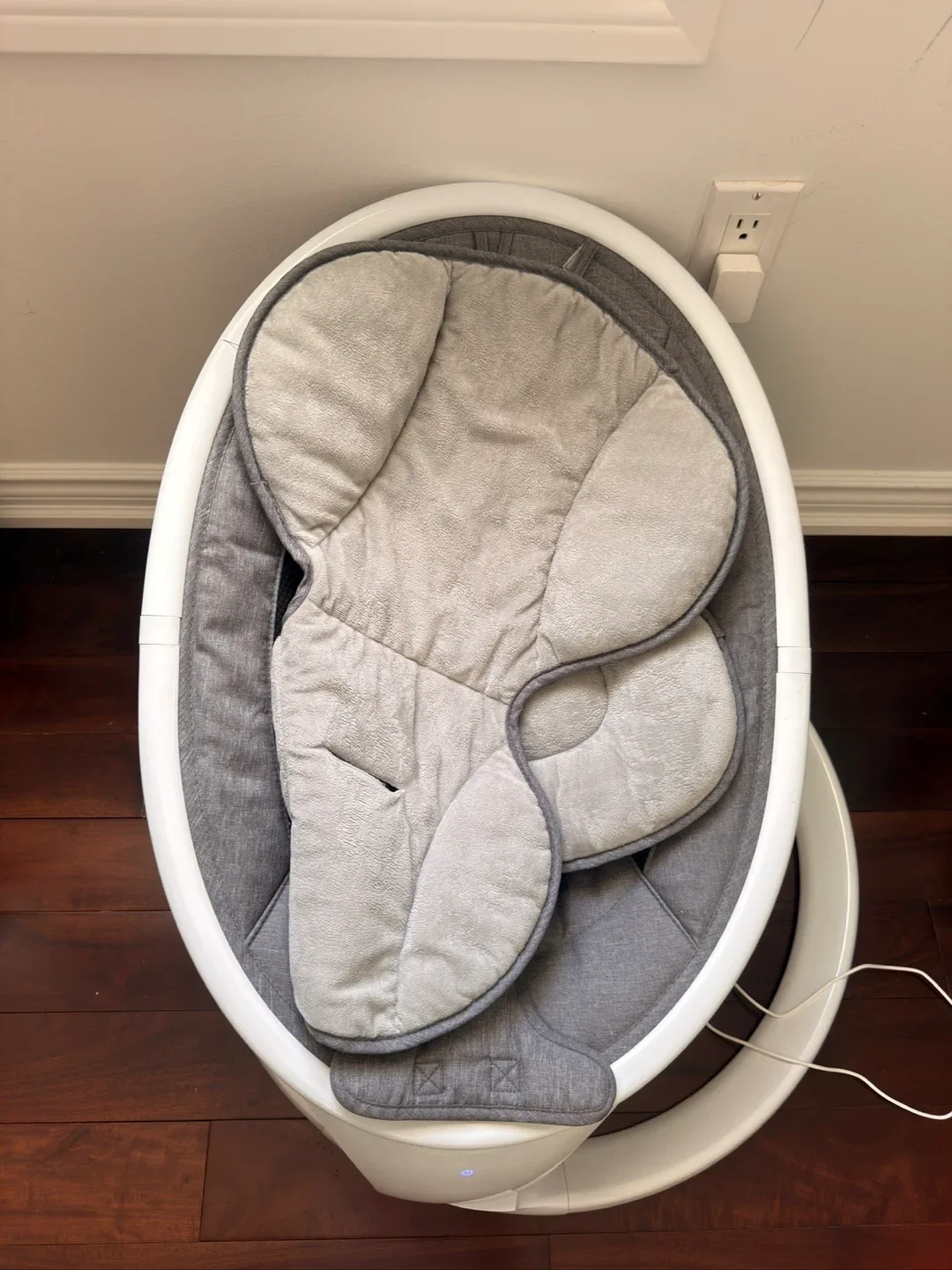 Munchkin Bluetooth Enabled Baby Swing image indicator(3)