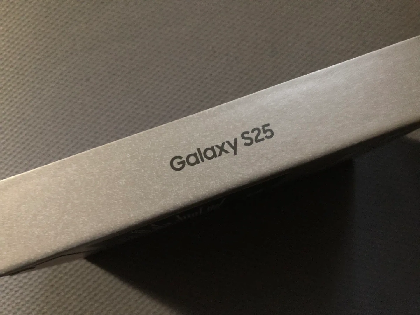 New SEALED Samsung Galaxy S25 Blueblack 256GB!!! image indicator(3)