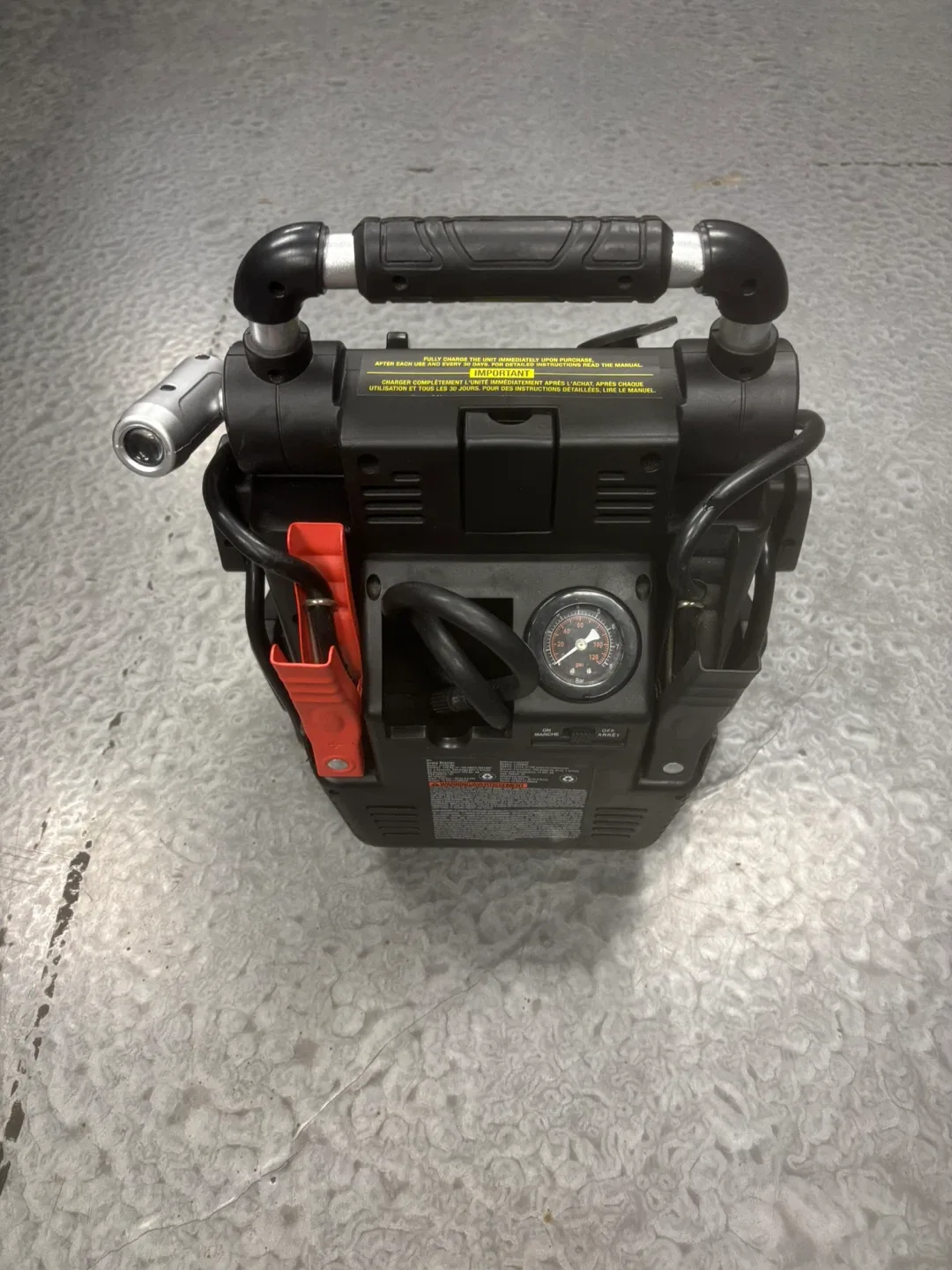 MotoMaster Eliminator Jump Starter w/ Air Compressor image indicator(3)