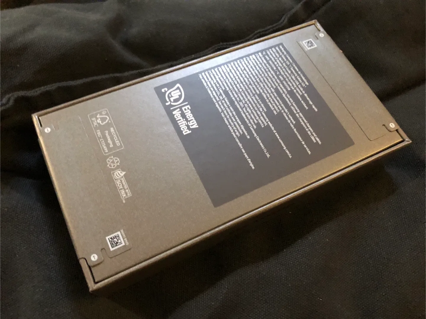 SEALED IN BOX genuine Samsung Galaxy S25 - Blueblack, 256GB! image indicator(2)