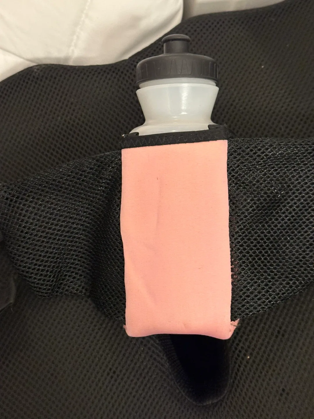 Running Room Water Bottle Carrier - Pink image indicator(4)