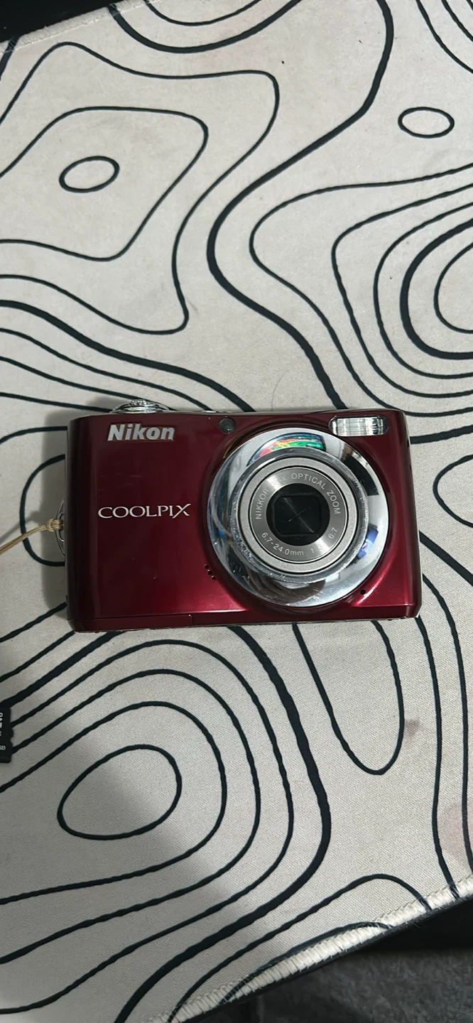 Nikon COOLPIX L24 14 MP Digital Camera