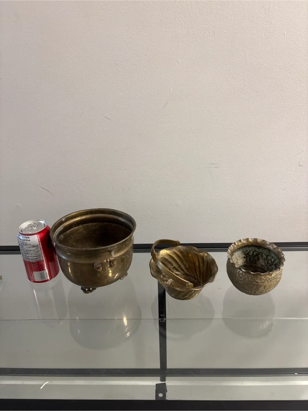 Three Vintage Brass Decorative Bowls image indicator(5)