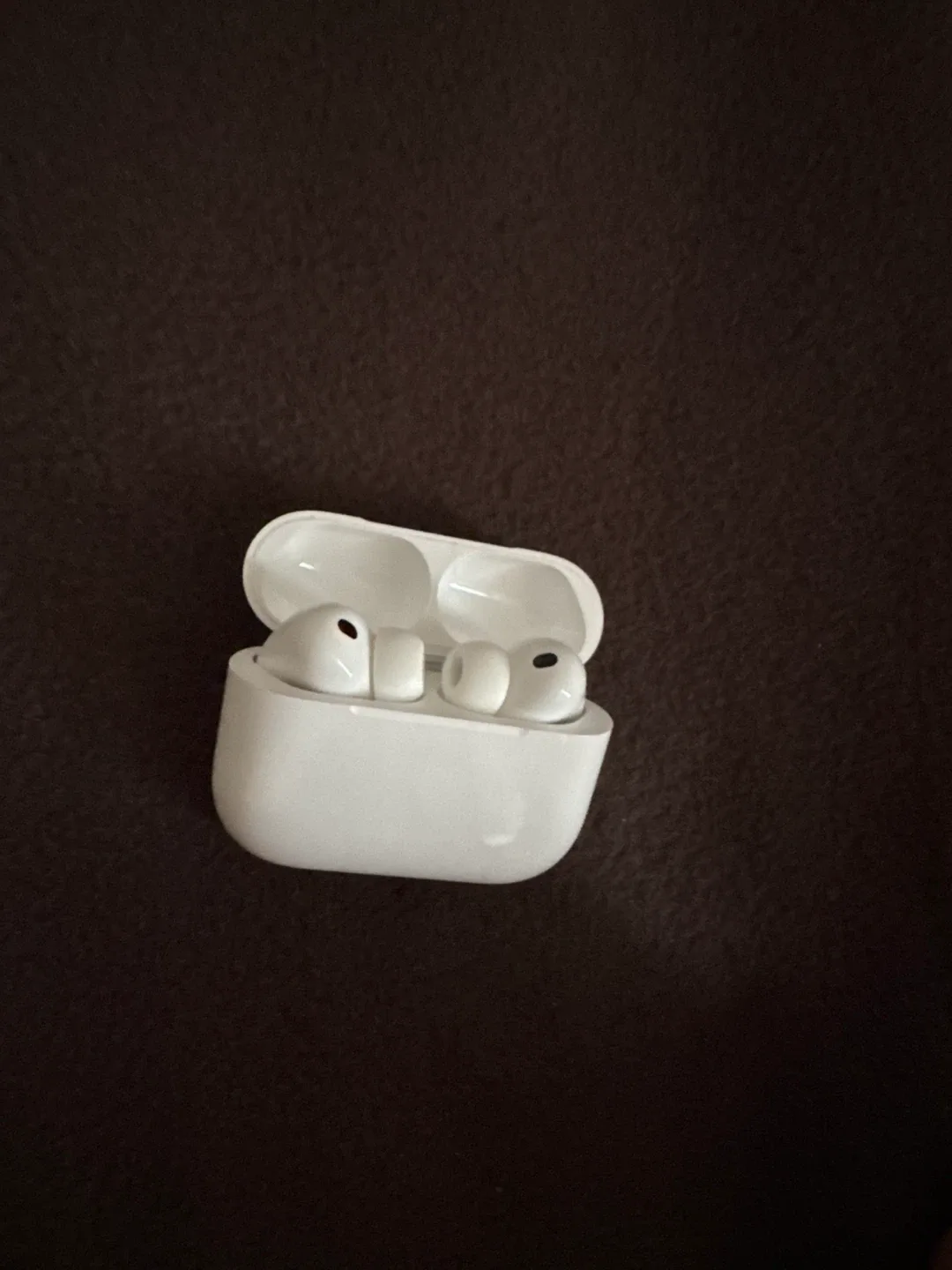 Apple AirPods Pro 3 with Ear Tips image indicator(3)