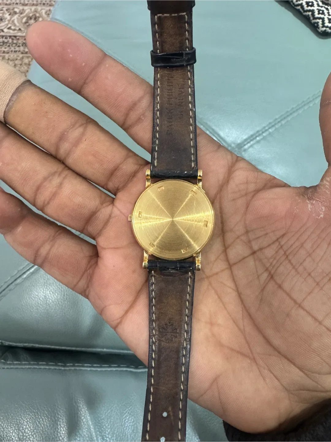 Patek Philippe Geneve Gold Watch image indicator(2)