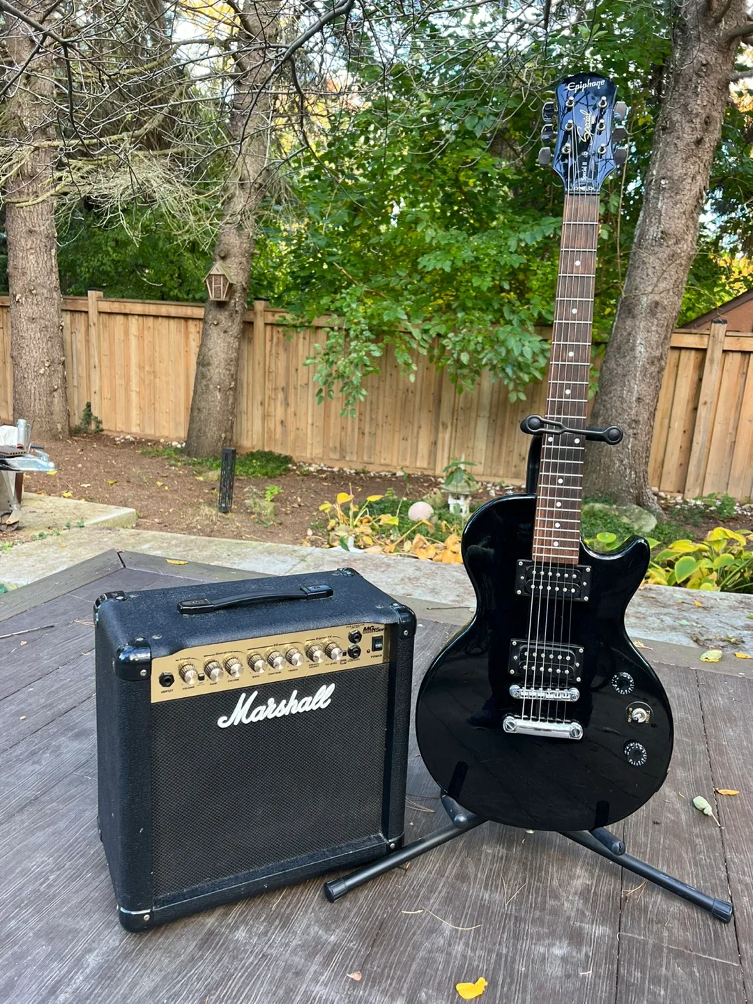 EUC EPIPHONE Special II Elect Guitar & Marshall MG15 DFX Amp