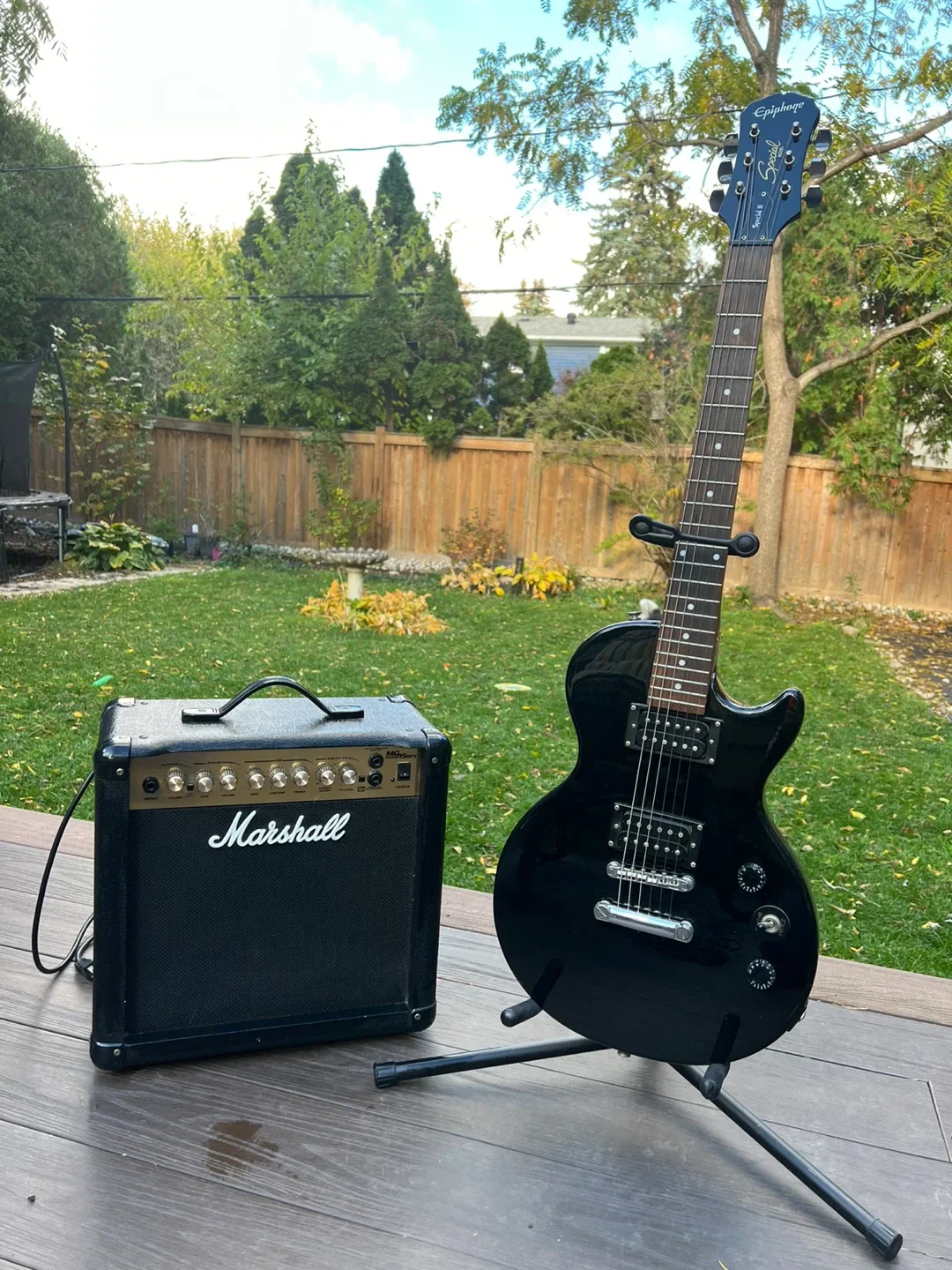 EUC EPIPHONE Special II Elect Guitar & Marshall MG15 DFX Amp image indicator(10)