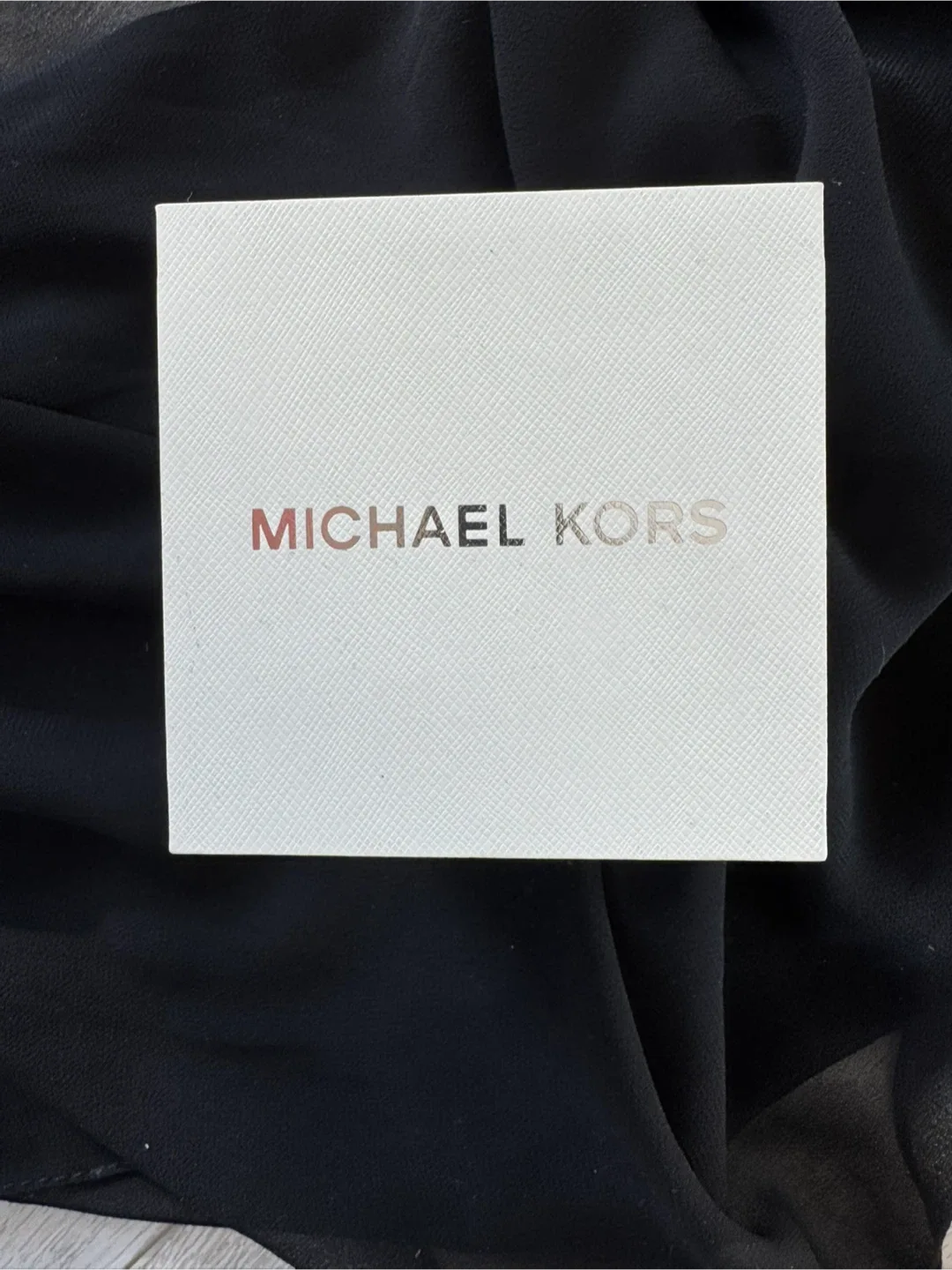 Michael Kors Silver Watch image indicator(2)