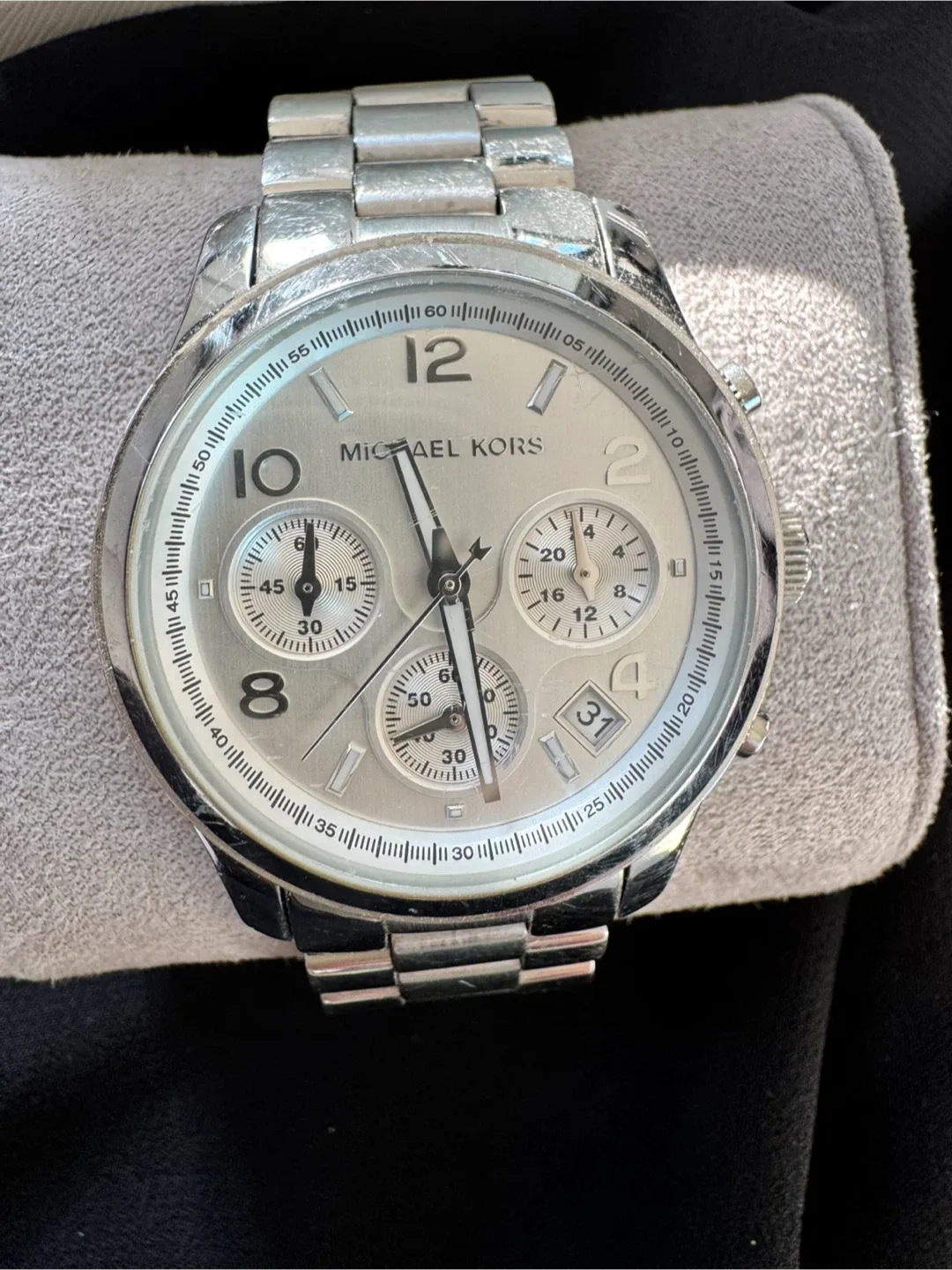 Michael Kors Silver Watch image indicator(4)