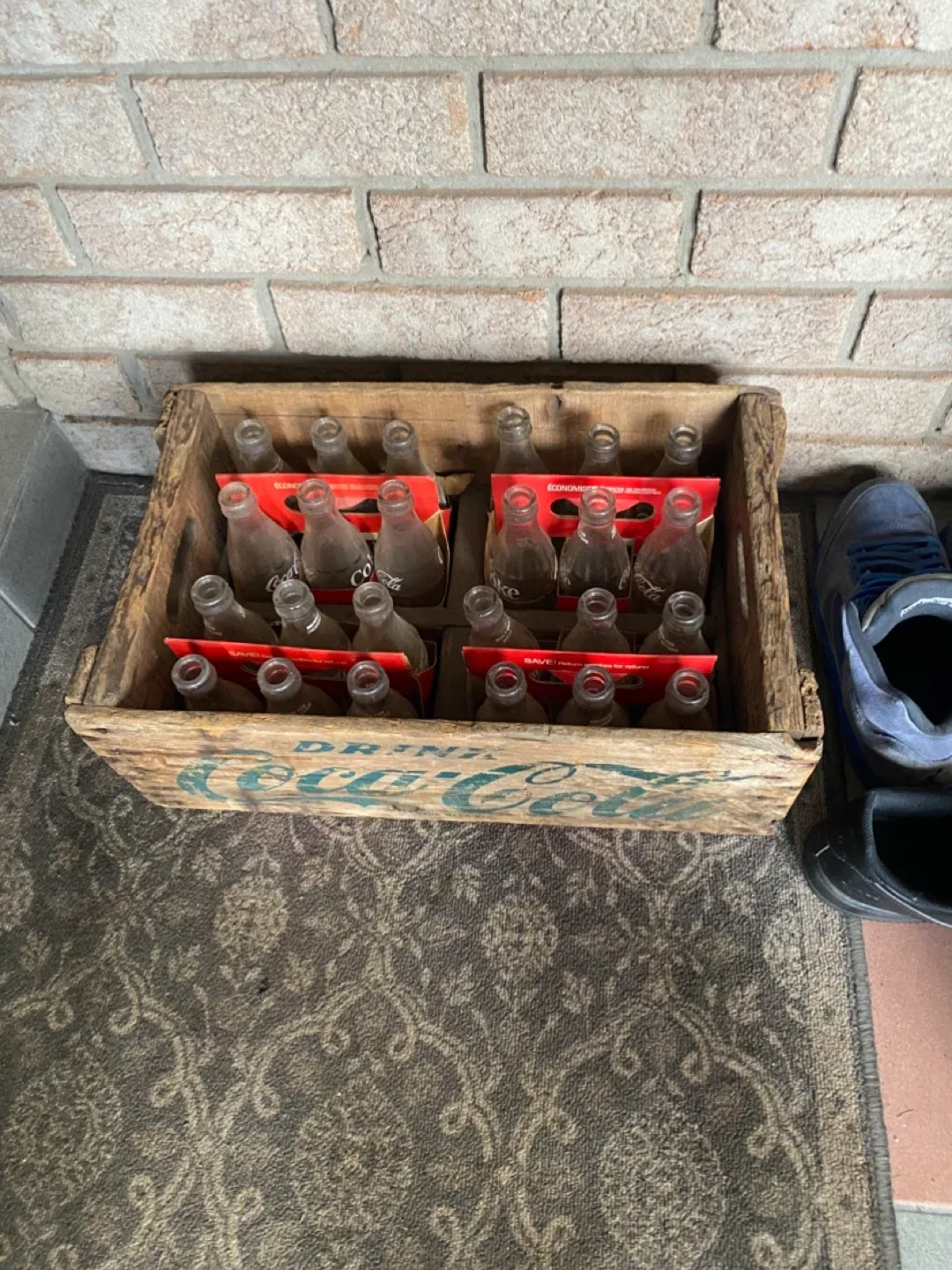 Vintage Coca-Cola Wooden Crate with Bottles image indicator(2)