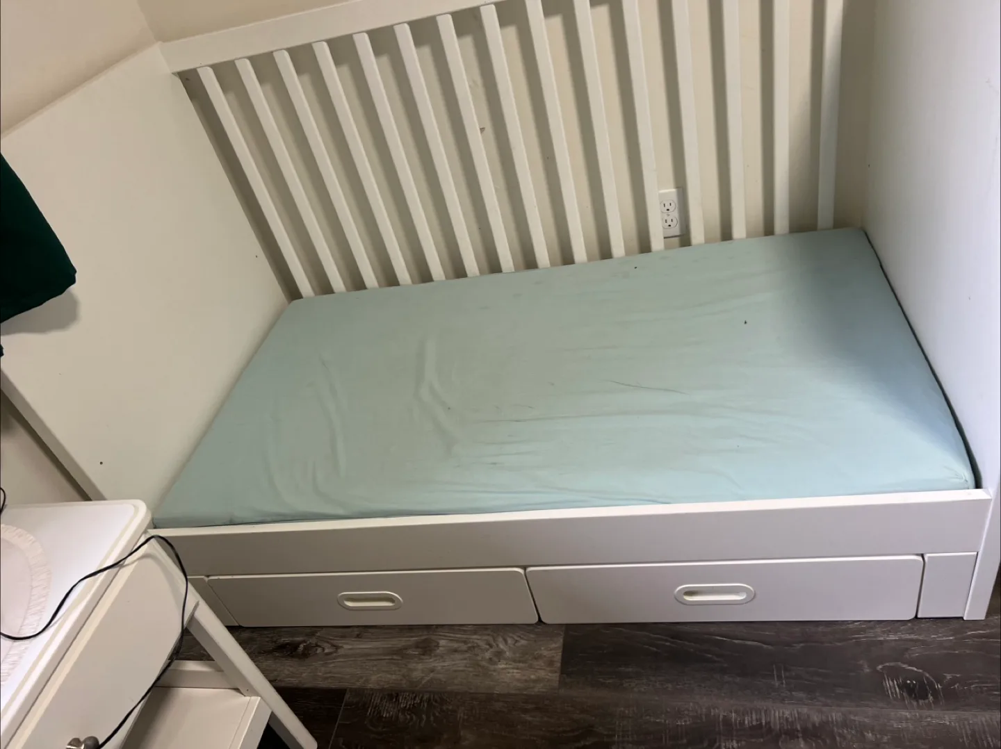 IKEA Sundvik Crib image indicator(2)