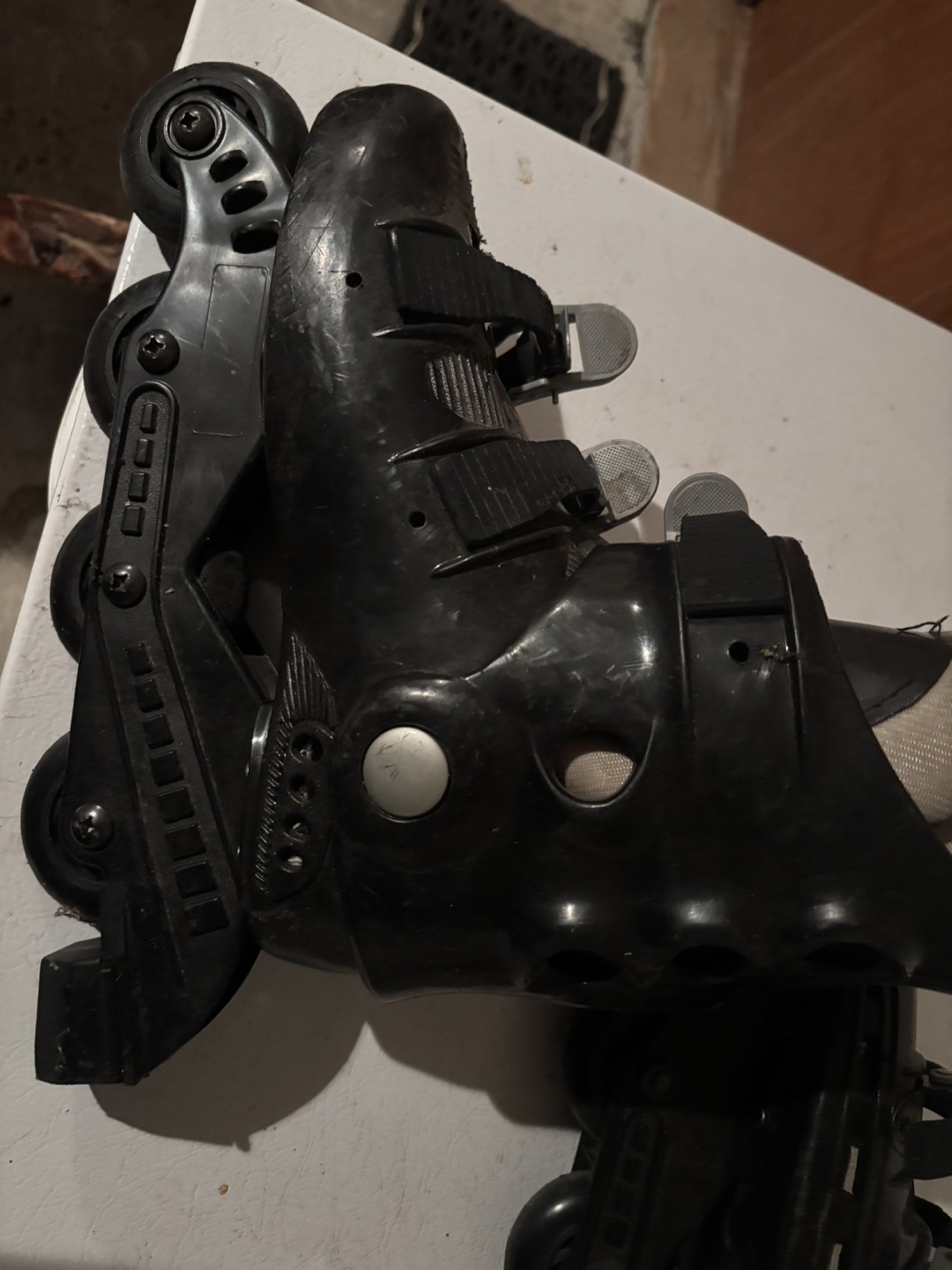 Black Roller Blades youth size 5 - photo 3
