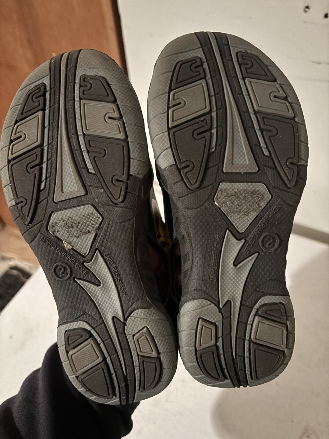 Transformers Bumblebee Sandals - Size 2 - photo 5