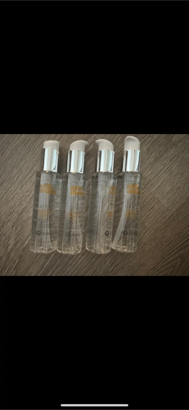 Milkshake glistening serum (2 bottles available)