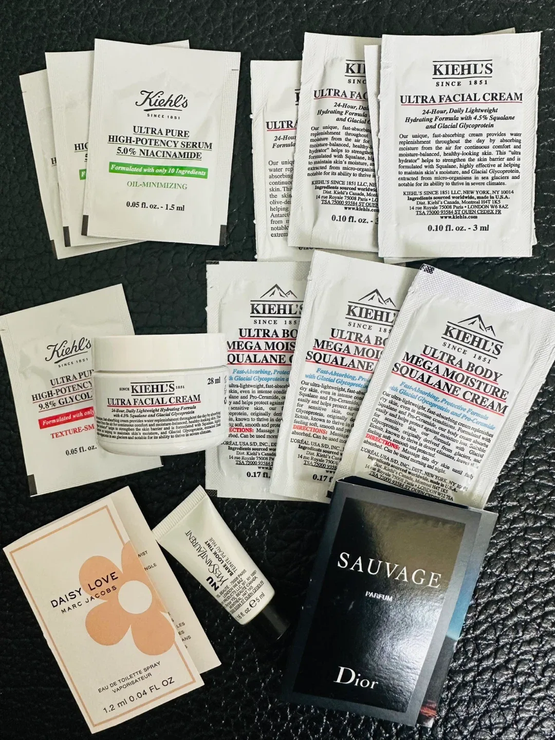 Kiehl's Ultra facial Moisture Cream $30 image indicator(3)
