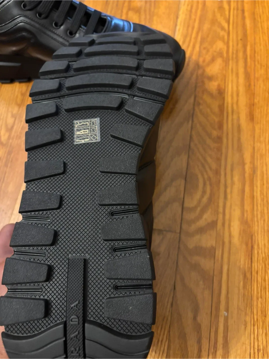 Prada Sneaker image indicator(3)