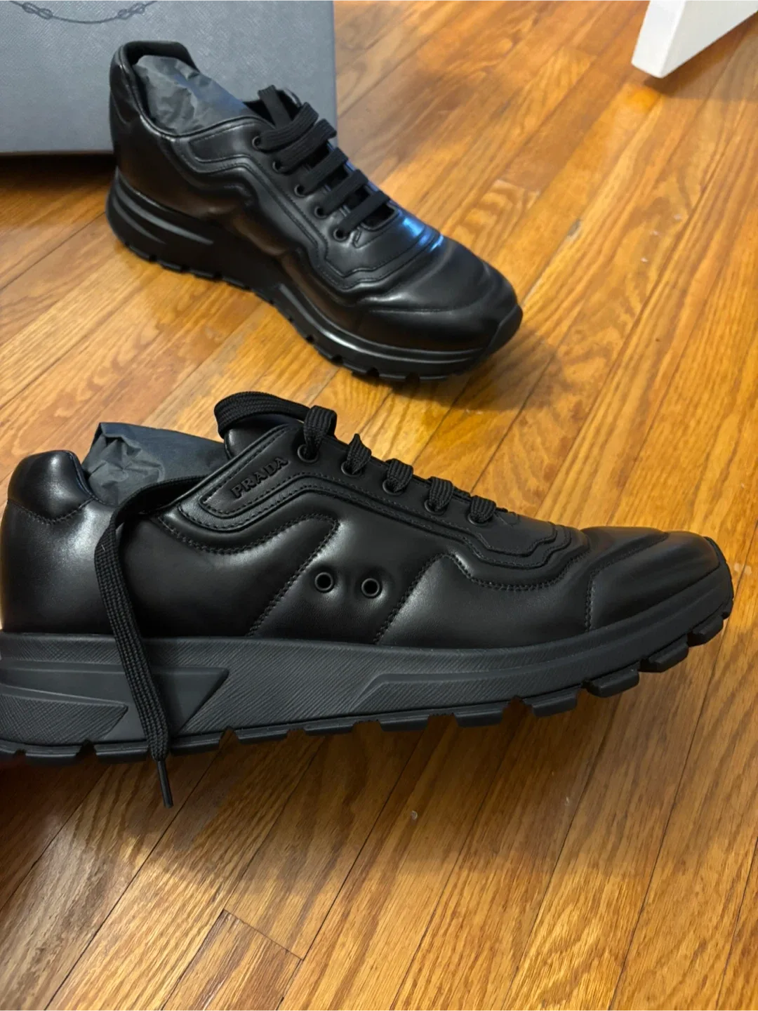 Prada Sneaker image indicator(2)