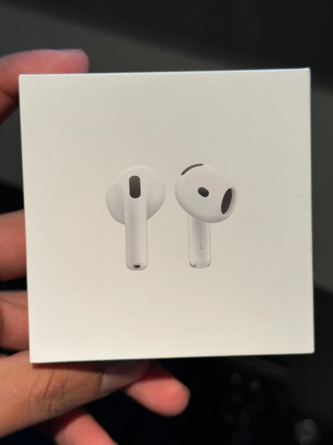 Apple AirPods 4 with Charging Case image indicator(4)