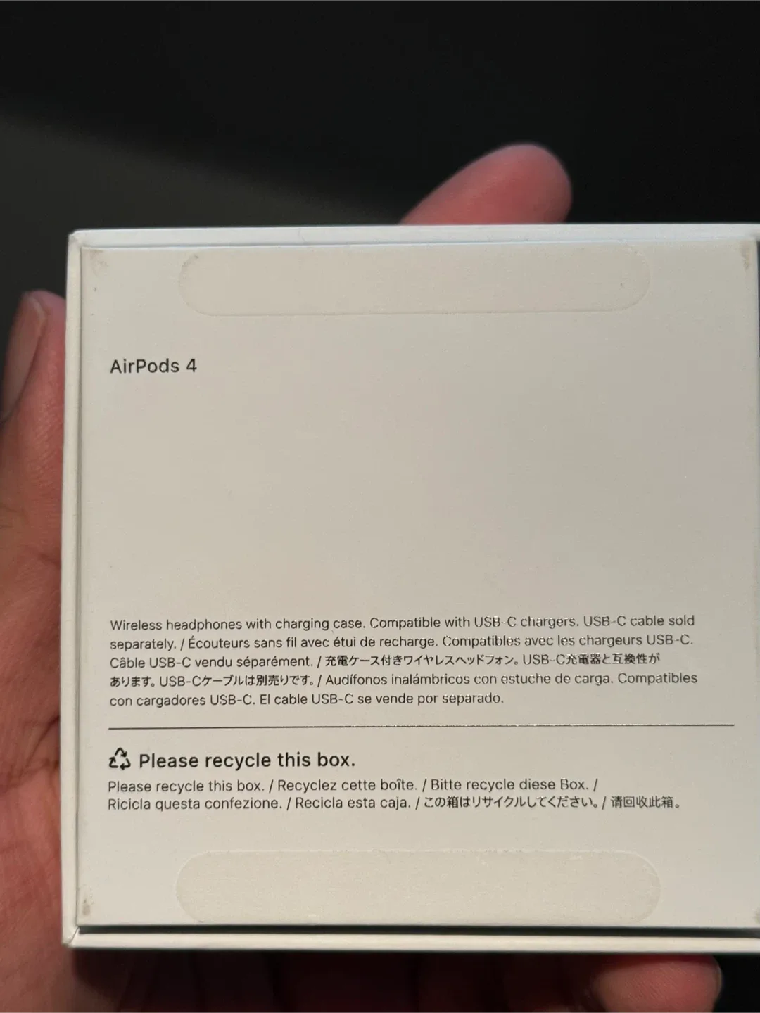 Apple AirPods 4 with Charging Case image indicator(5)