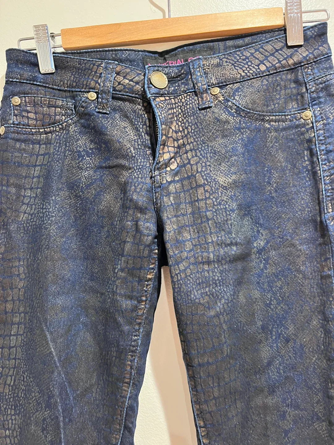 variety of women’s pants image indicator(8)