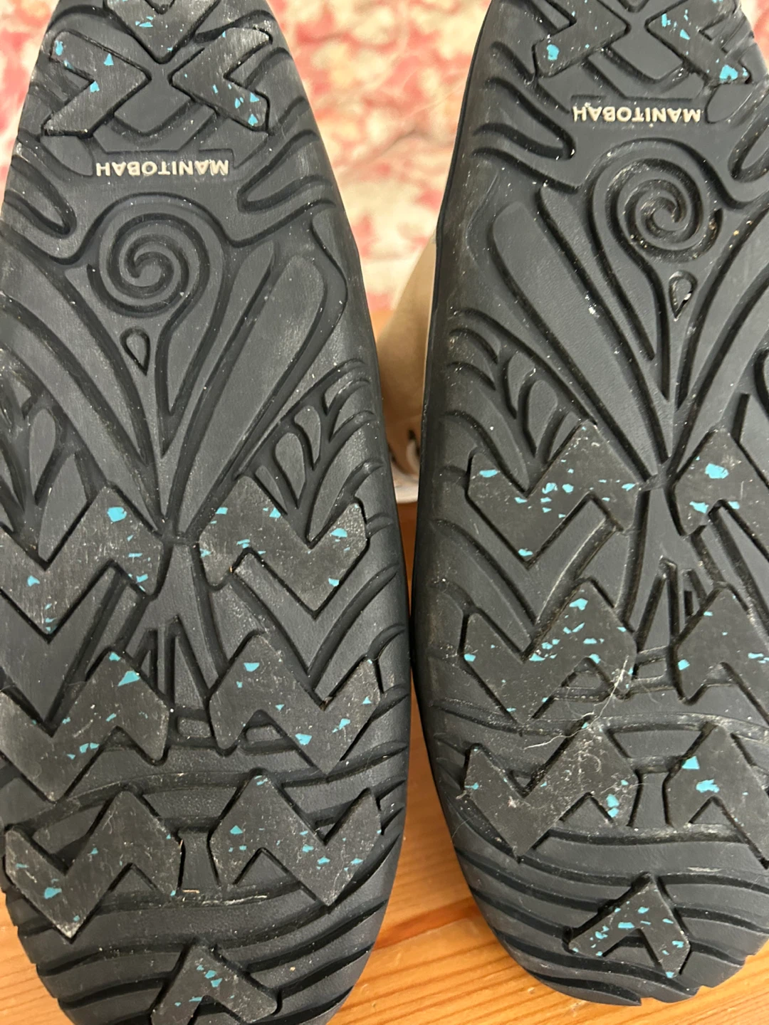 Manitobah Mukluks Tundra Boots Size 9