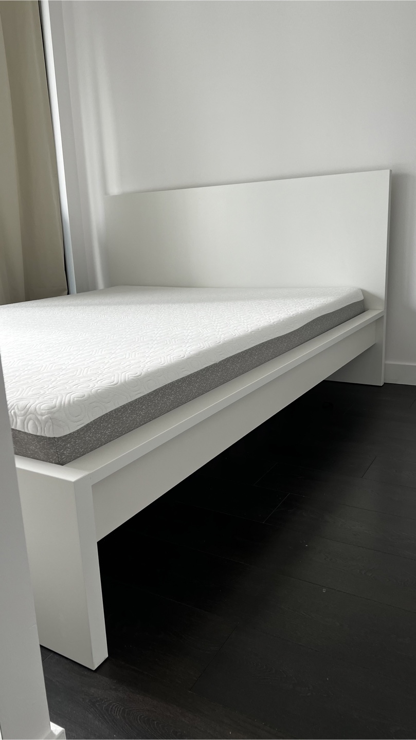 Bloom Mattress - Like New! - photo 2