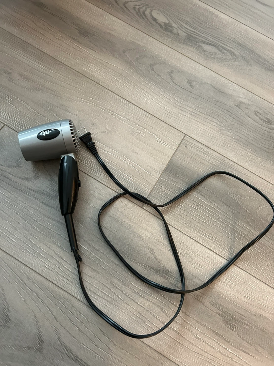 QUO Hair Dryer - Great Condition - photo 3