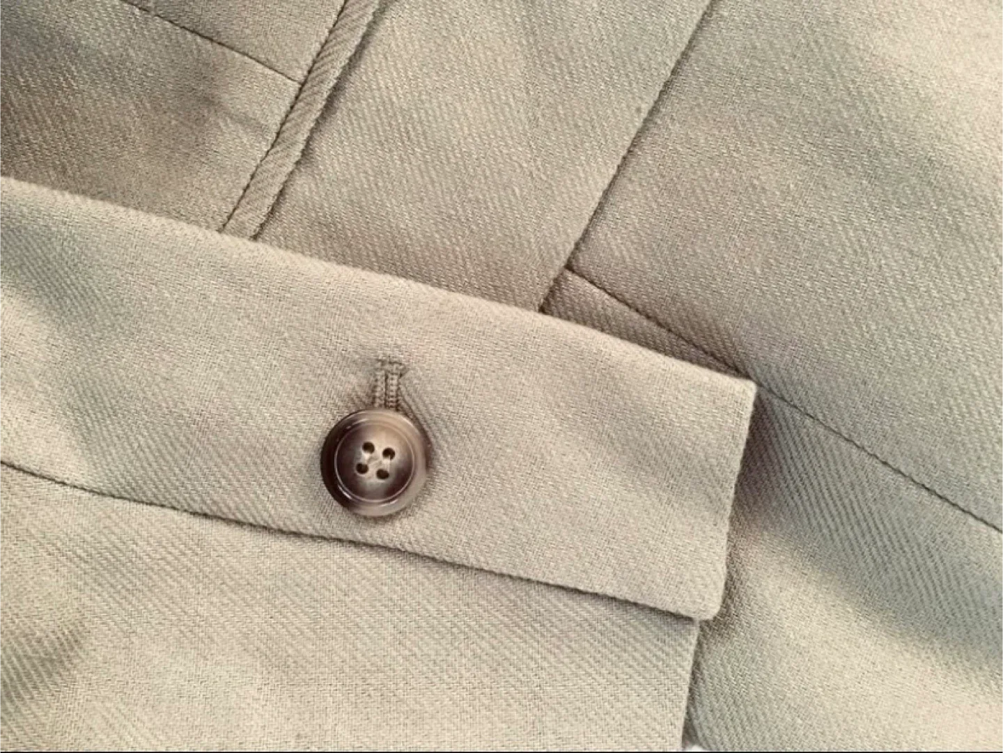 H&M Beige Blazer - Size 6 image indicator(2)