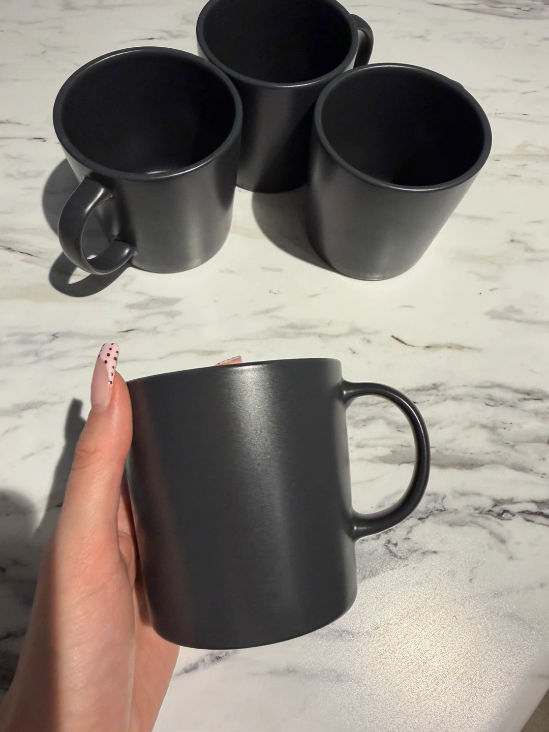 Pans, Glasses, mugs, and plates - photo 3